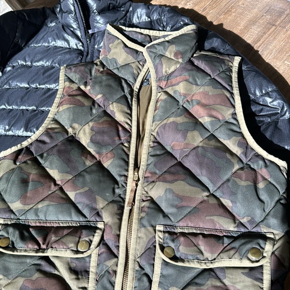 Jcrew black puffer coat and green camo vest, size S and XS, classic, christmas - Picture 2 of 5